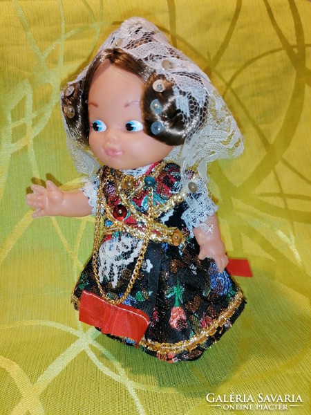 Folk costume retro doll (731)