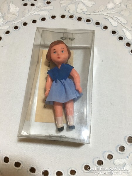 Retro toy doll (8 cm)