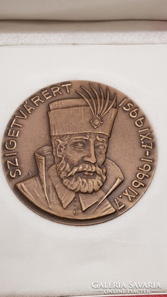 Szigetvárért 1566.IX.7.- 1966.IX.7. emlék bronz plakett díszdobozban