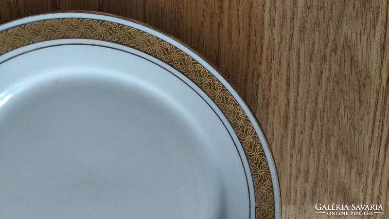Lowland gold plate 19 cm