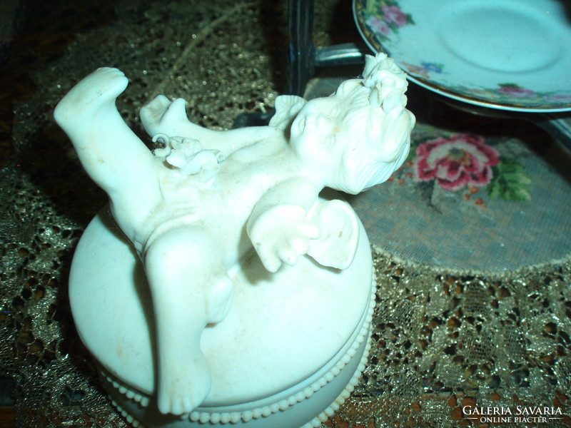 Vintage angyalkás biszkvit porcelán dobozka