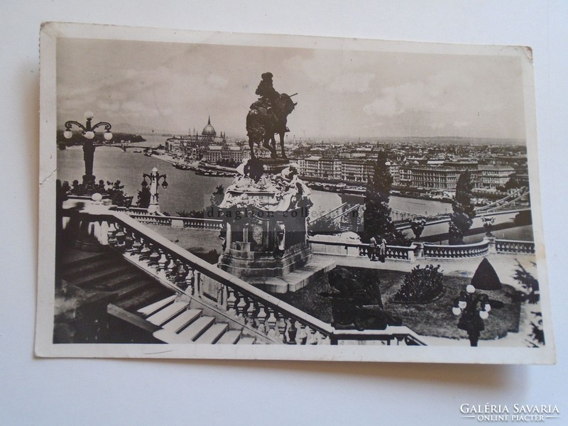 D184449      Régi képeslap  Budapest - Látkép Jenő herceg szobrával  p1941