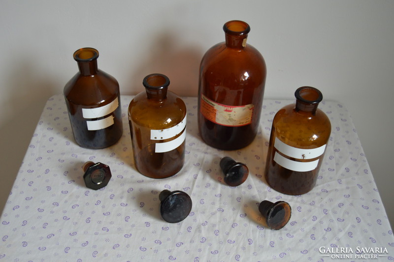 4 db antik gyógyszertári üveg, patika üveg