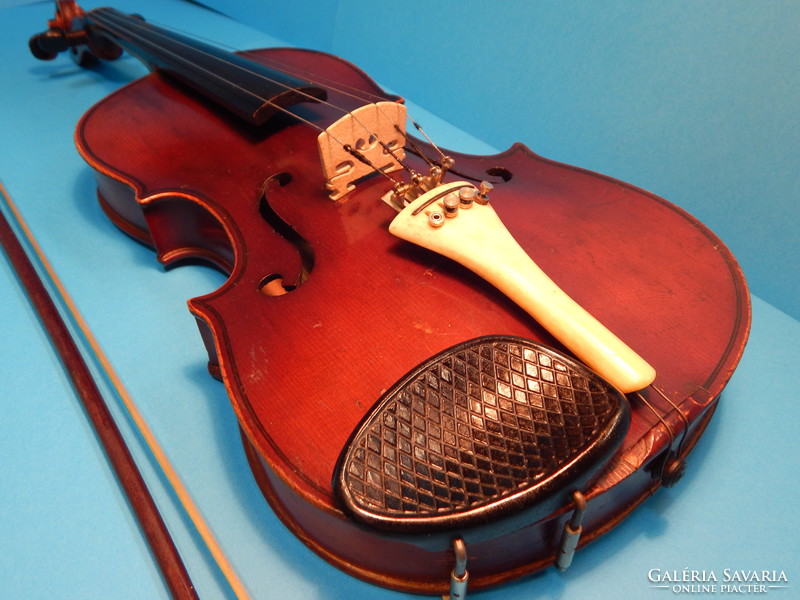 Quality 1/1 violin from 1957, nailed, in usable condition