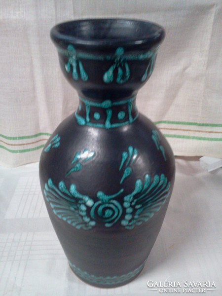 Applied art vase, sign 