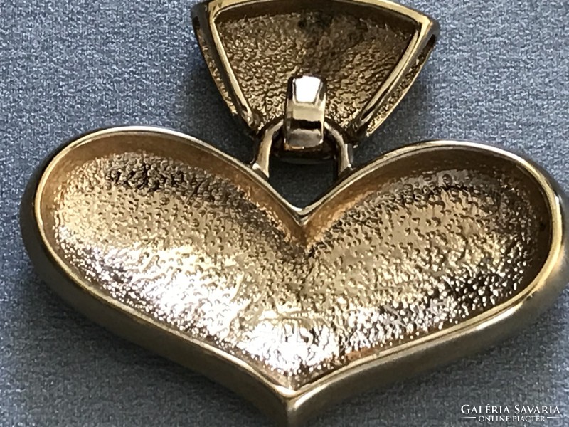 Gold-plated heart-shaped pendant, marked e.g.
