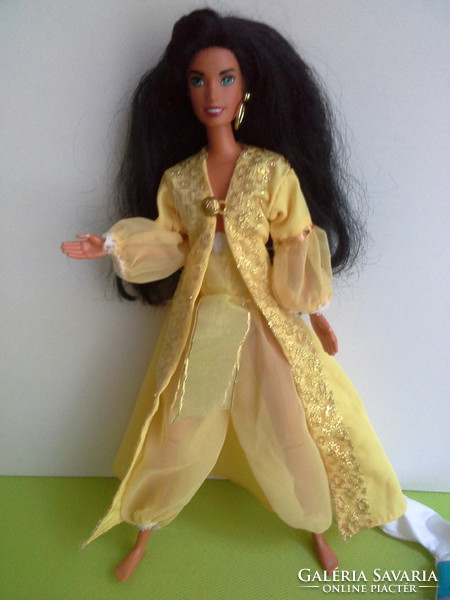 Barbie VINTAGE  ESZMERALDA