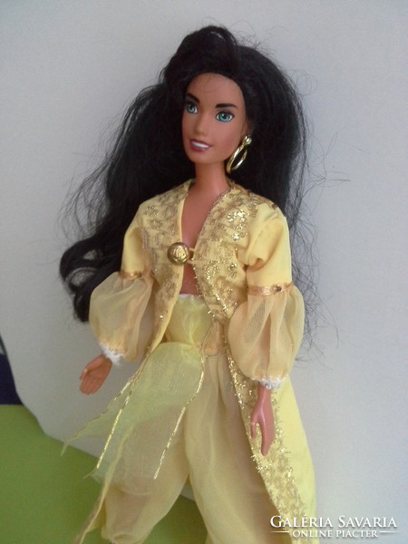 Barbie VINTAGE  ESZMERALDA