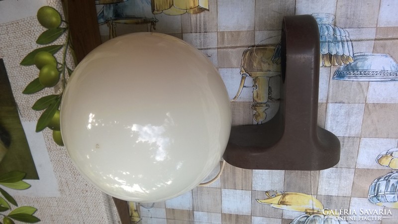 Spherical milk hood ceiling v. Wall lamp