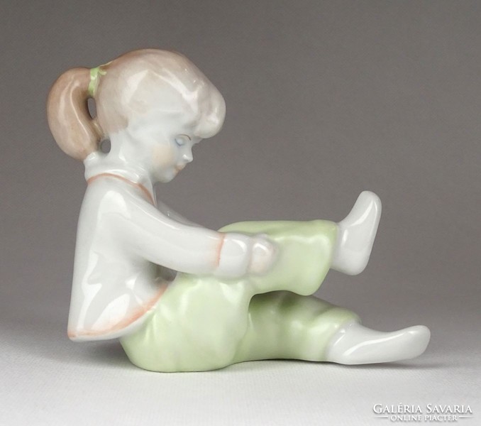 1G155 marked aquincum porcelain little girl figurine