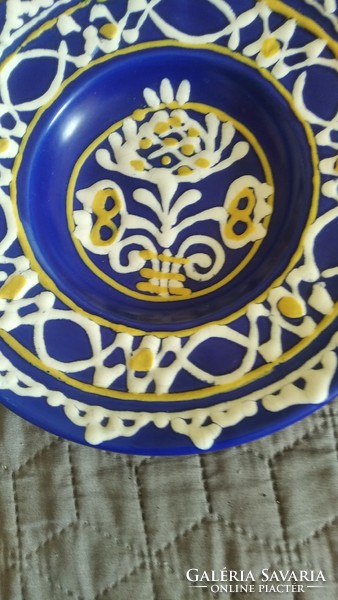 Zsűrizett kerámia tányér 22 cm