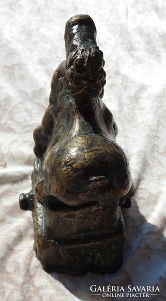Abstract bronze statue of camels - dromedary