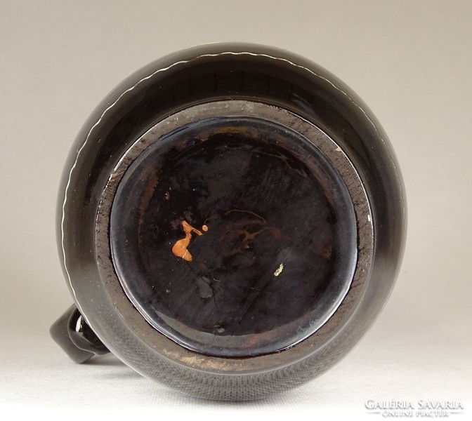 1G208 Fekete mázas festett virágmintás cserép kancsó 19 cm