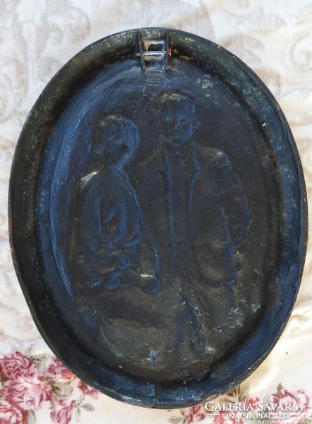 Kutas László - A családi fényképalbumból - bronz falikép kisplasztika