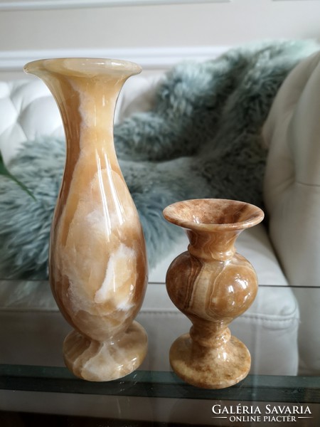 Alabaster vases, 19 x 6 cm, 11 x 6 cm, beautifully polished,