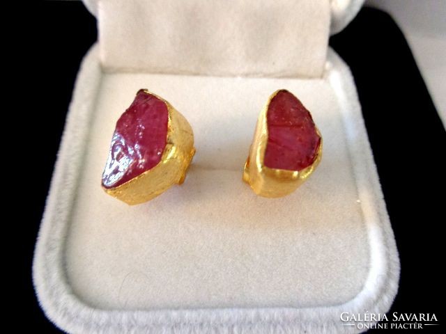 Raw ruby stone earrings in gold color metal socket