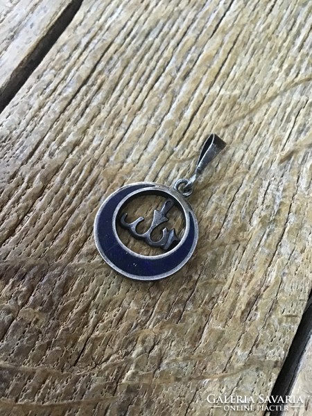 Old Arabic? Silver pendant with punctuation mark