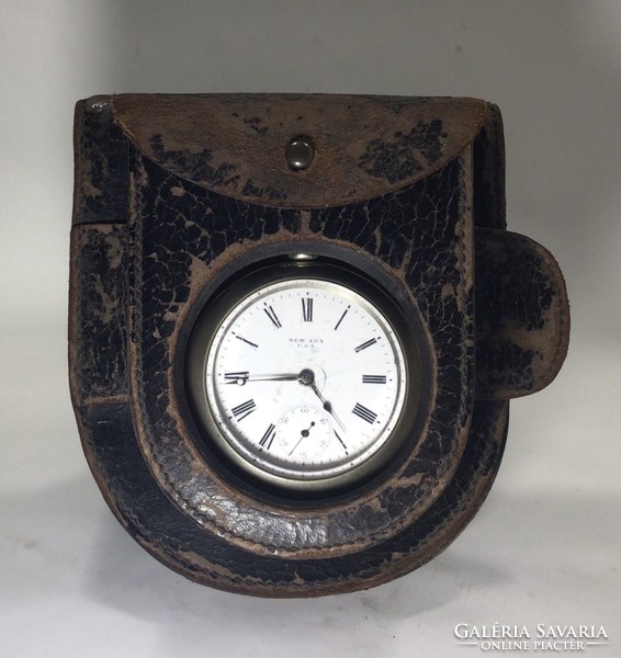 Vh. 2. Military leather clock case./ Ww 2 original leather clock case.