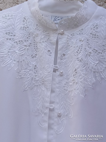 Beautiful embroidered women's blouse size 12