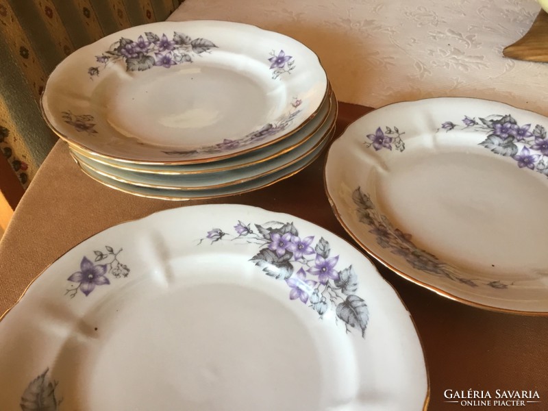 Gyönyörűséges baranovka tányérok, 20 cm kistányérok.