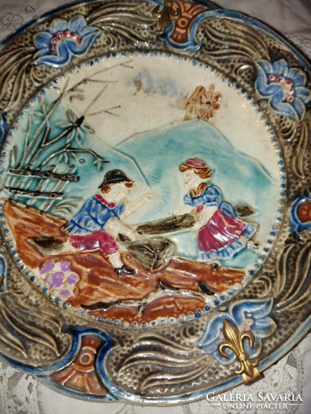 Tinned French majolica wall plate