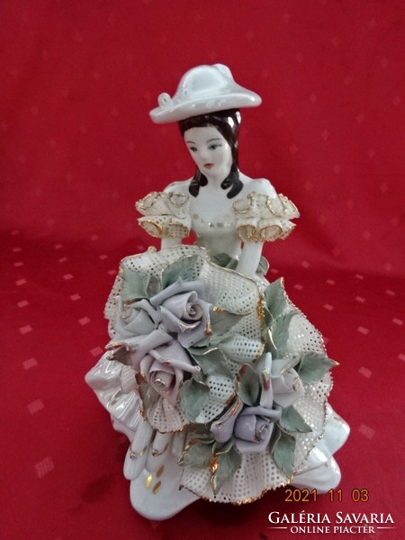 Alba Júlia porcelán figura, kézzel festett, hölgy rózsacsokorral, magassága 18,5 cm. Vanneki!