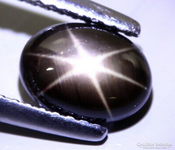 Thai black star sapphire 2.06 Ct original