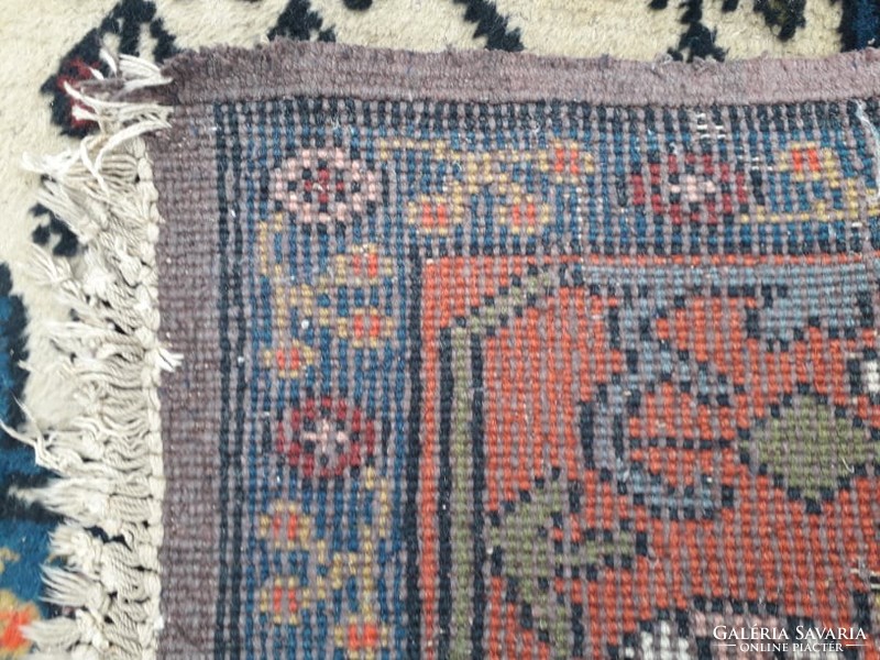 Antik keleti szőnyeg
