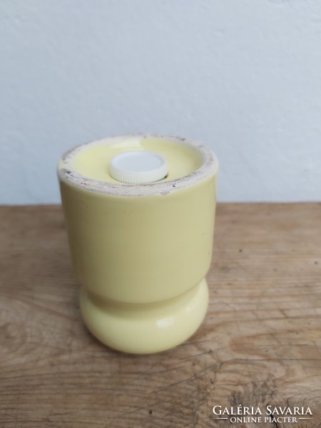Ritka Sárga 8  cm-es sószóró  nosztalgia darab fűszertartó