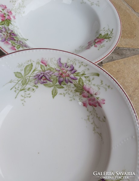Gyönyörű virágos falitányérok  csavart Gyöngyös tányér  Falitányér  porcelán virágos Gyűjtői darab