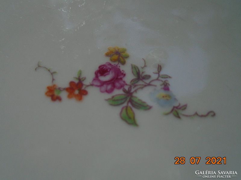 Zsolnay dombormintás virágmintás süteményes tányér, benyomott jelzéssel 19,5 cm