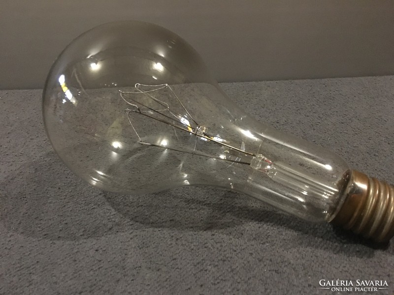 Antique e40 bulb is flawless!