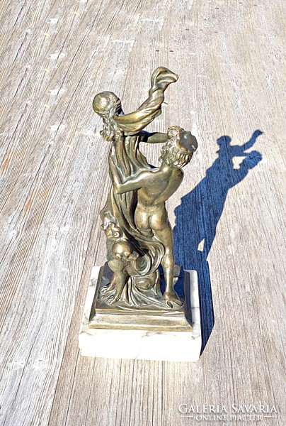 19. századi mitológiai jelenetes jelzett bronz szobor, márvány talpon