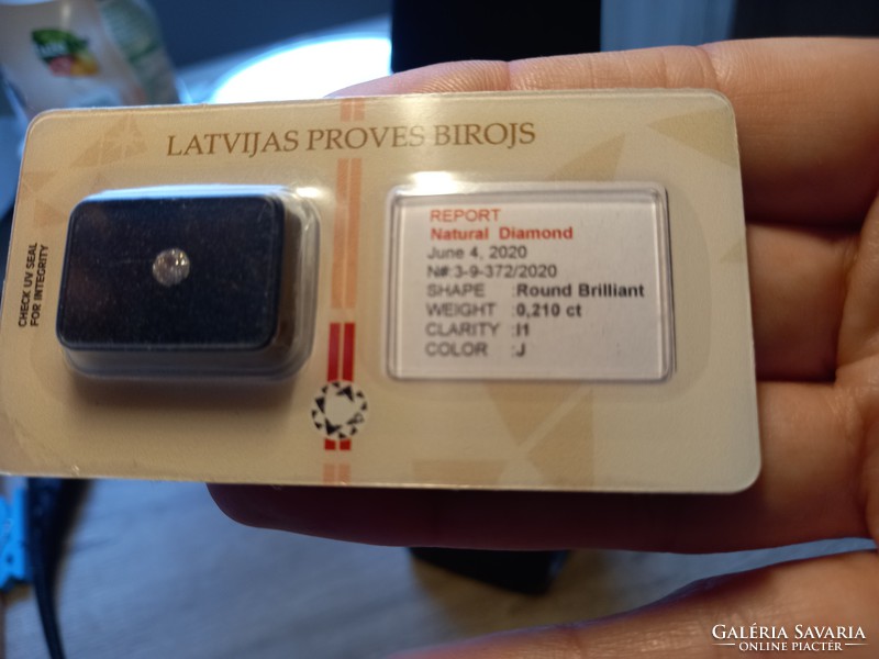 Genuine diamond Latvia / Riga with 0.210 ct lpb certification code