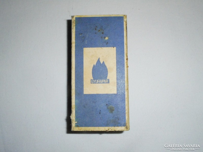 Retro matchbox - family match - match company - from the 1970s