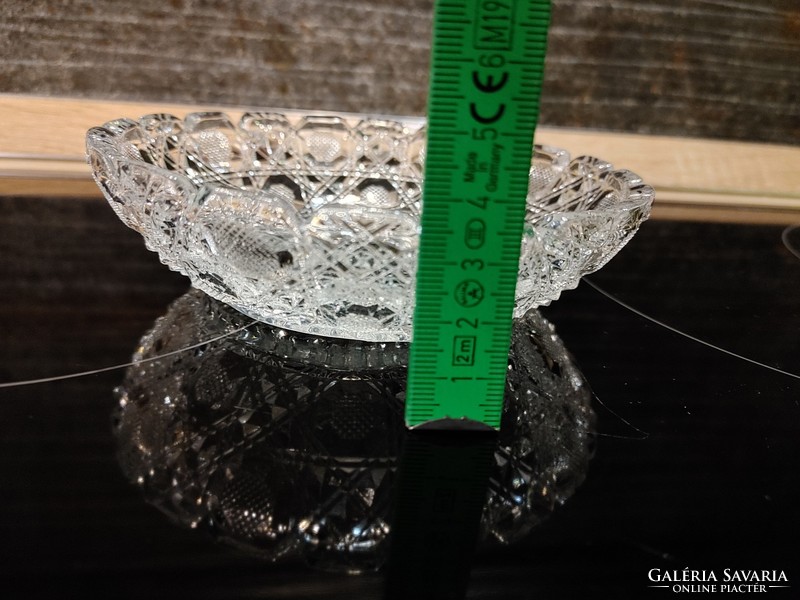 Glass crystal bowl. Bonbonier offering 13 cm star in the middle