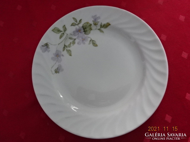 Bulgarian porcelain small plate. Beautiful purple flower, diameter 19.5 cm. He has!