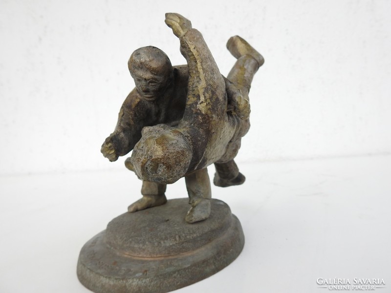 Bronz szobor küzdősport - Kludo