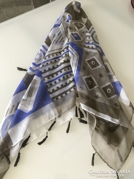 Viscose scarf with geometric pattern, 17 & co, 110 x 110 cm