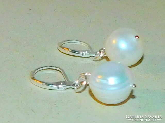 Off-white cultured real pearl sphere earrings