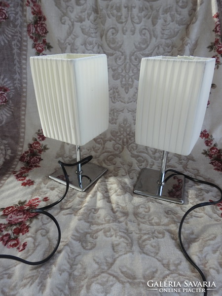 Modern fém testű lámpa pár - éjjeli lámpa - lemosható búrával