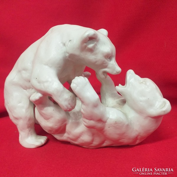 Porcelain figurine of German, German Wallendorf wrestling bears. 9 Cm.