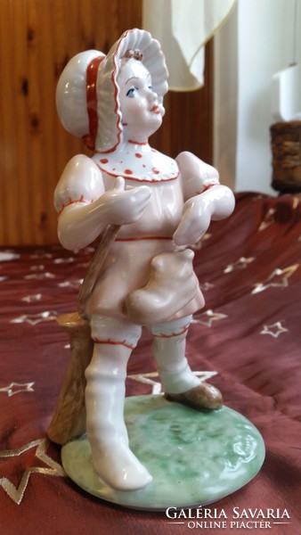 Porcelain little girl hand painted - alba julia. Antique