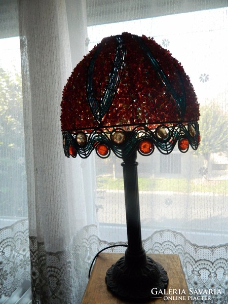 Special table lamp inlaid with crystals