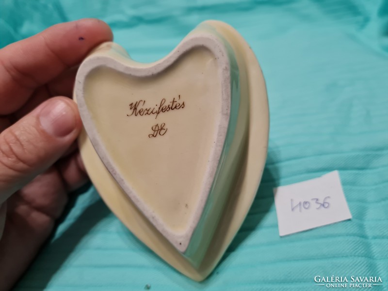 Hand painted heart shaped ring holder