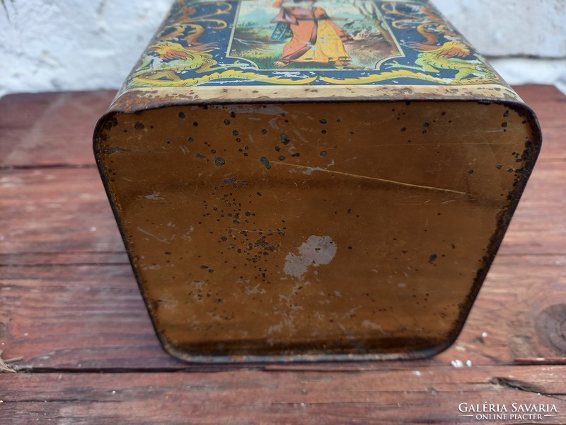 Very old Chinese metal tea box