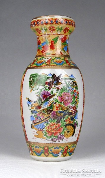 1G753 Chinese pattern porcelain vase 15 cm