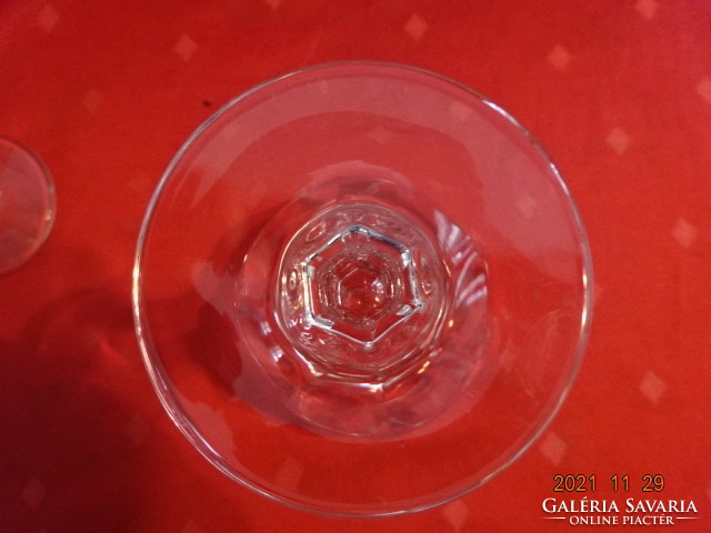 Üveg talpas pohár, hat darab egyben, magassága 14 cm, ármérője 5,5 cm. Vanneki!