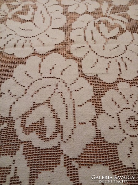Oval lace tablecloth