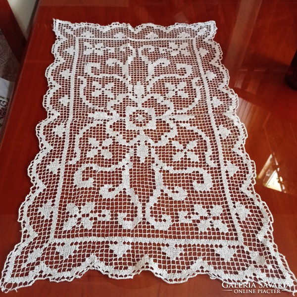 Crochet table runner, 57 x 38 cm